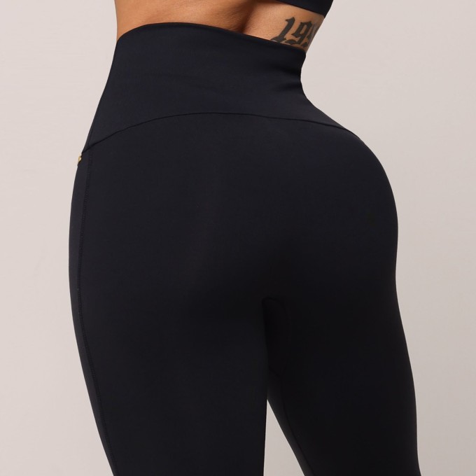 LEGGING CONFORT COMUM PRETA