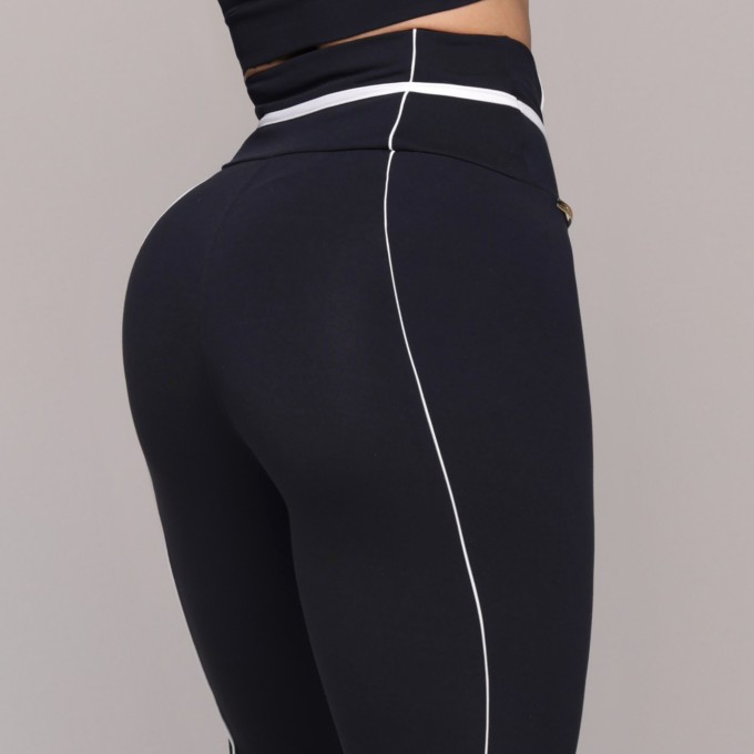LEGGING QUEENS PRETA COM BRANCO