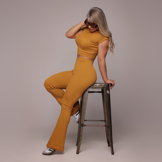 CALÇA FLARE JACQUARD CONFORT CARAMELO