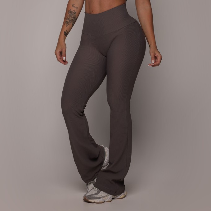 CALÇA FLARE JACQUARD CANELADO CHUMBO